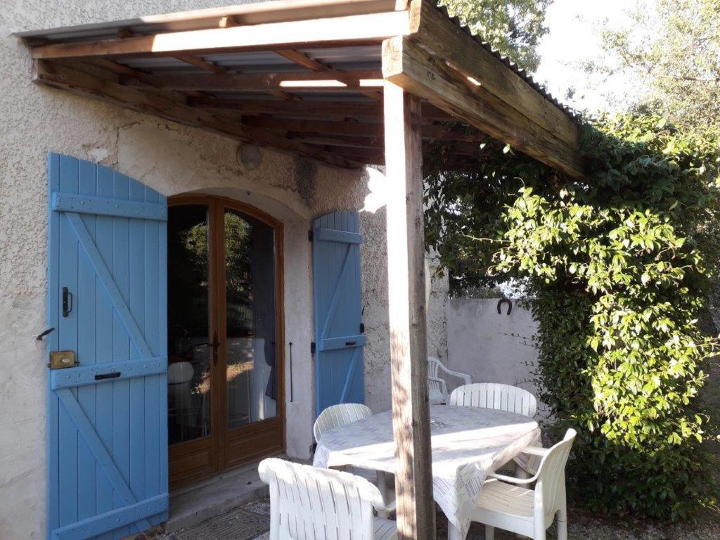Ferienwohnung Chez Betty Le Luc Exterior foto